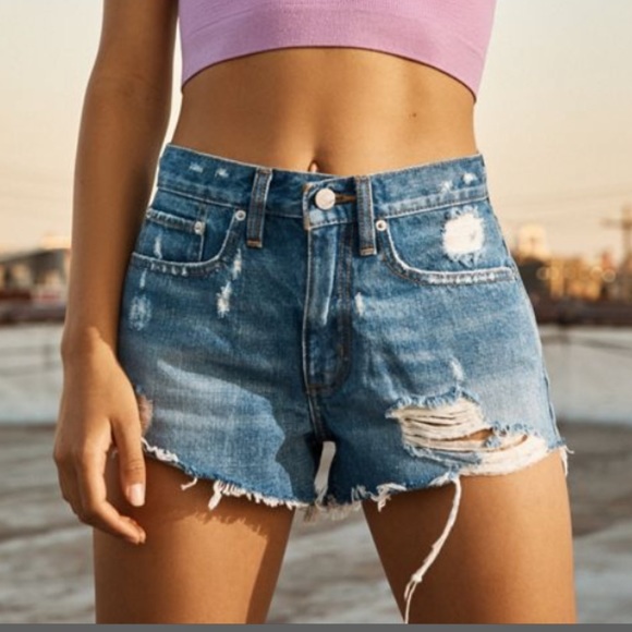BDG Mid Rise Distressed Jean Shorts - Picture 1 of 4